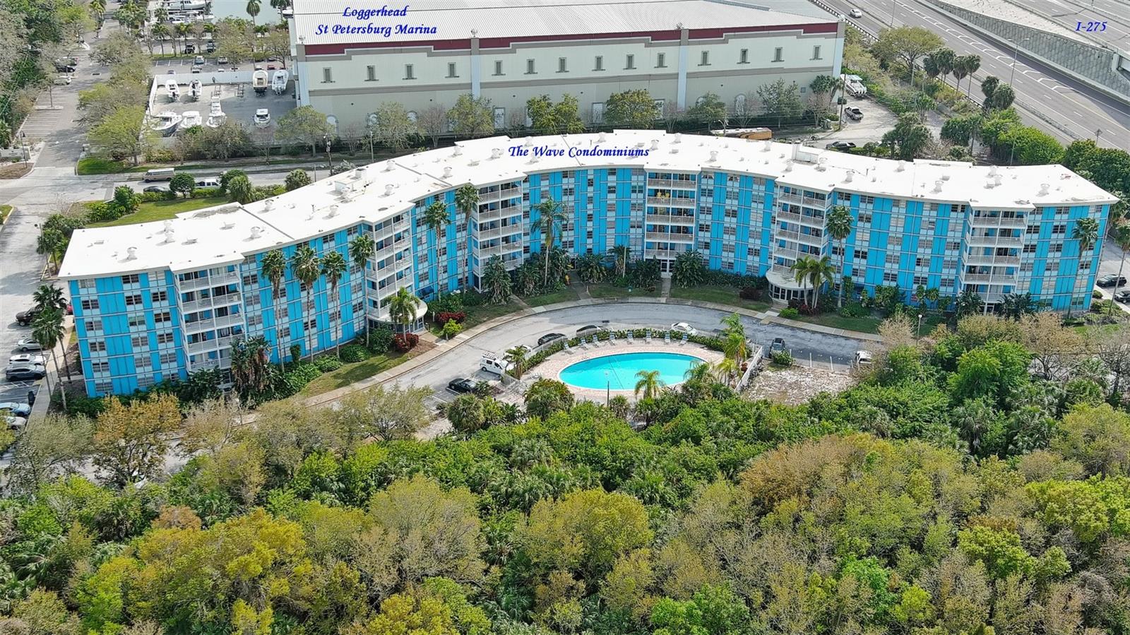 WAVE THE CONDO - Residential