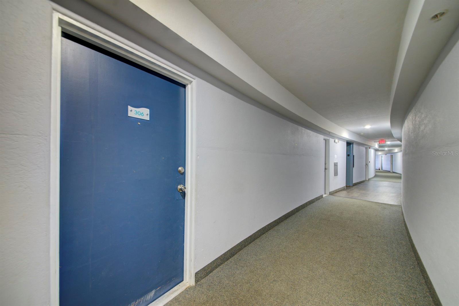 WAVE THE CONDO - Residential