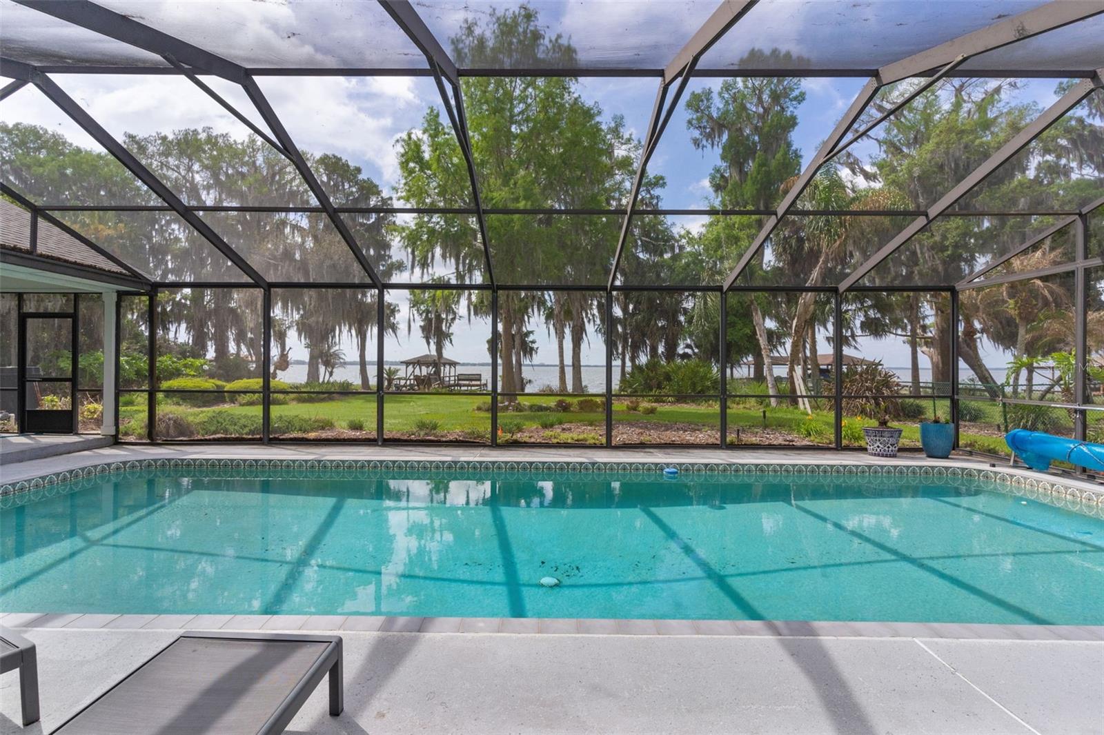 EUSTIS PROMONTORY COVE - Residential