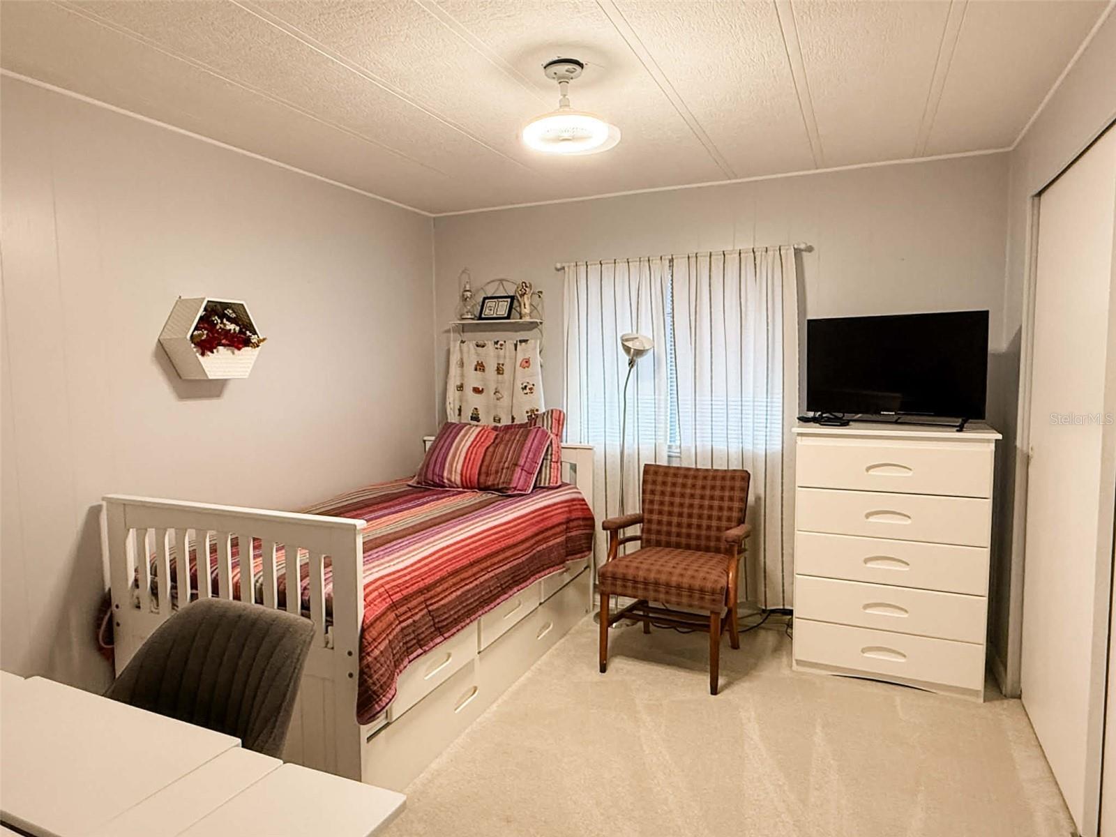 EMERALD LAKES - Residential