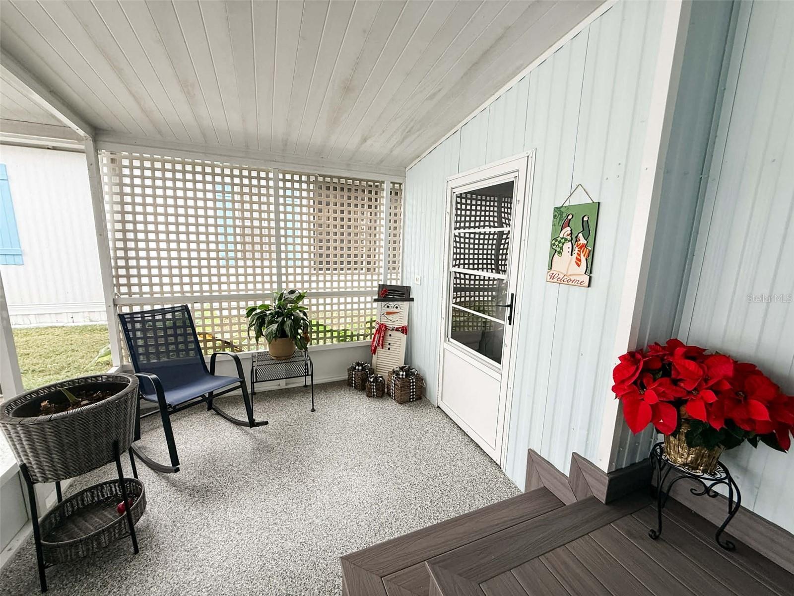 EMERALD LAKES - Residential