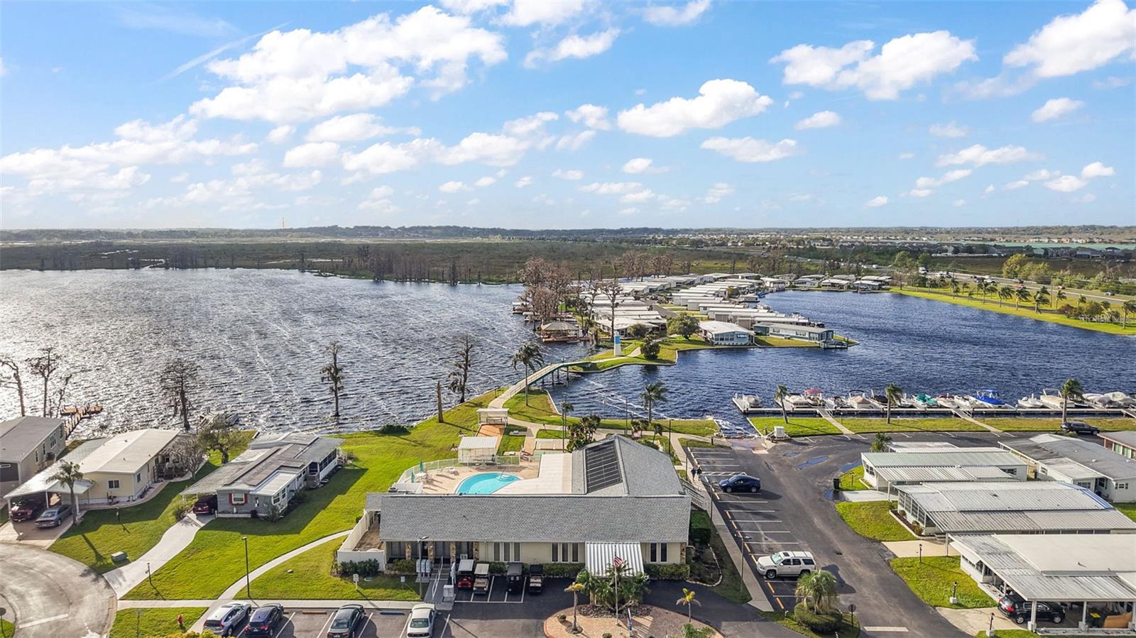 EMERALD LAKES - Residential