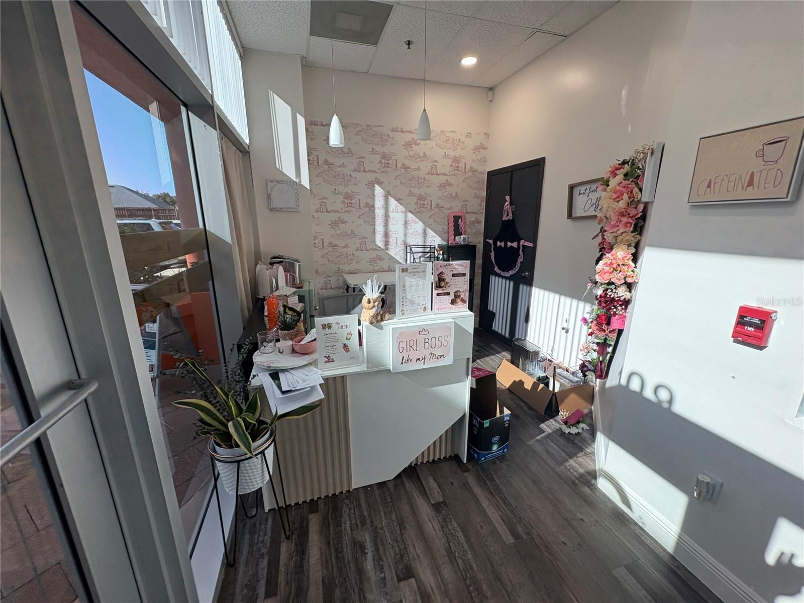 DEERFIELD COMMON - Commercial Lease