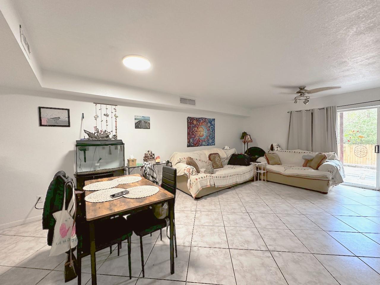 HARBOR PALMS-UNIT FOUR A - Residential