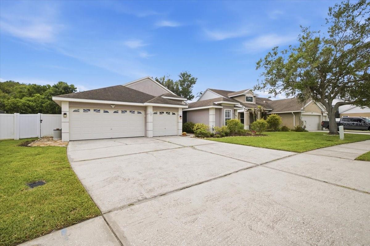 FOUNTAINS AT CYPRESS LAKES II-B - Residential