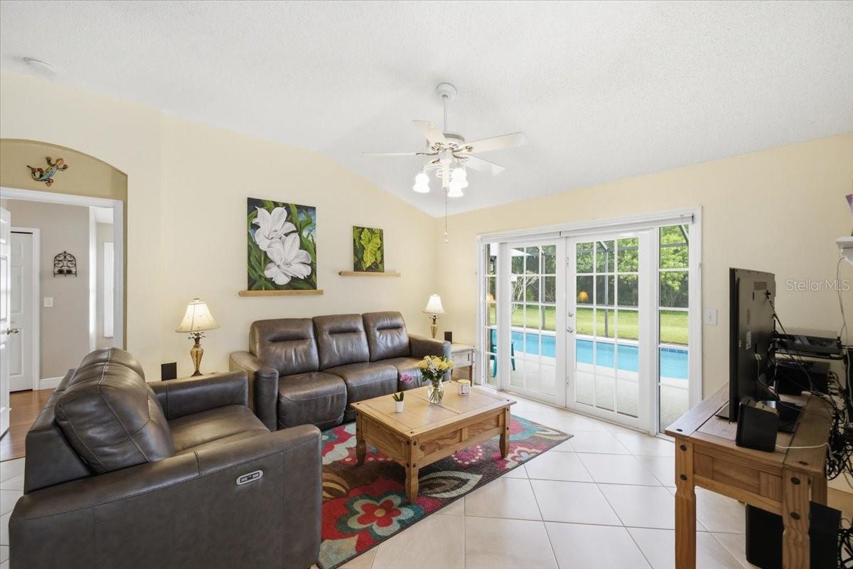 FOUNTAINS AT CYPRESS LAKES II-B - Residential