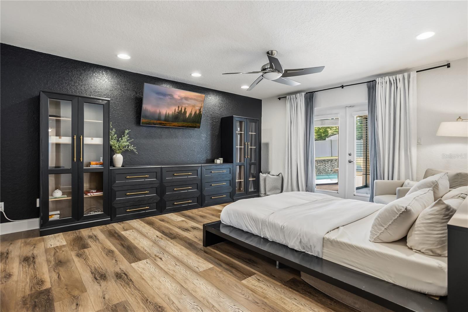 BARCLAY WOODS 2ND ADD - Residential