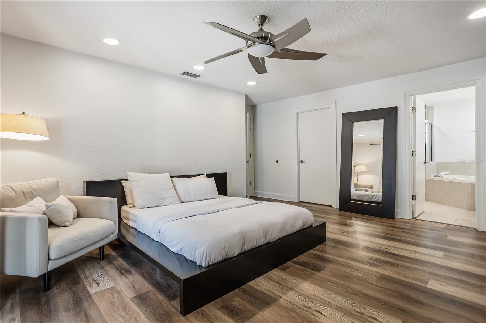 BARCLAY WOODS 2ND ADD - Residential