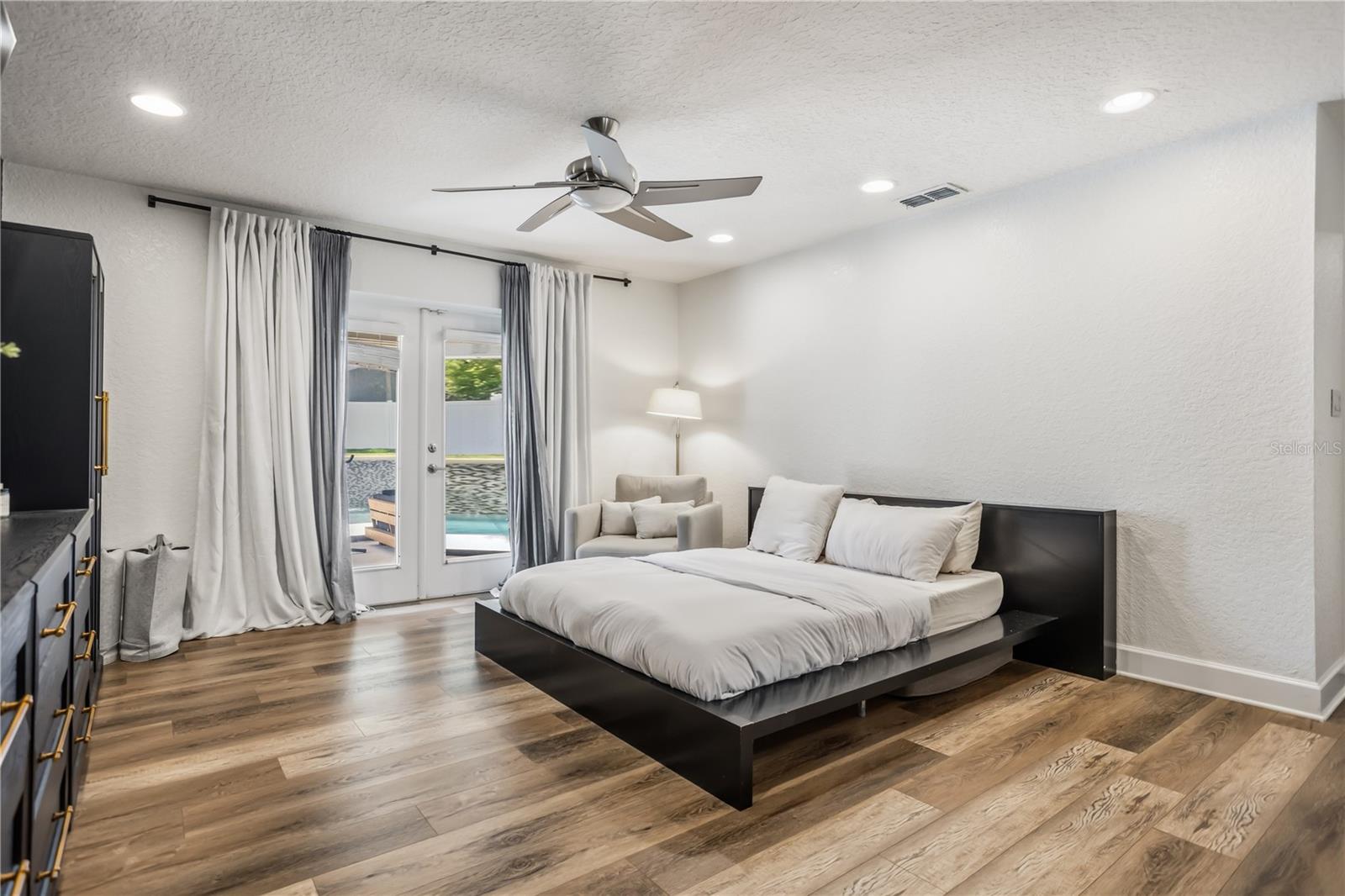 BARCLAY WOODS 2ND ADD - Residential