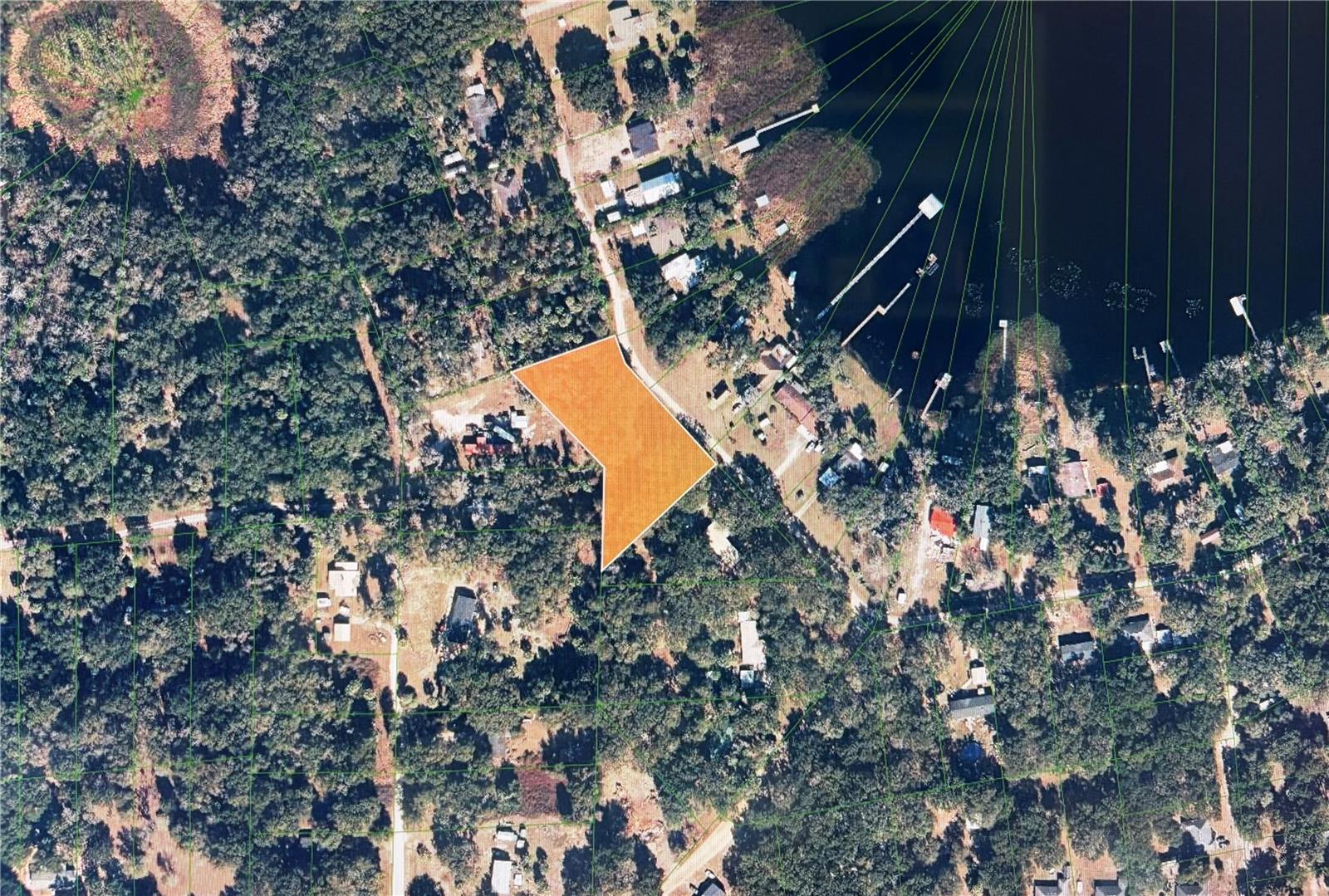 FOUR LAKES COMMUNITY - Land