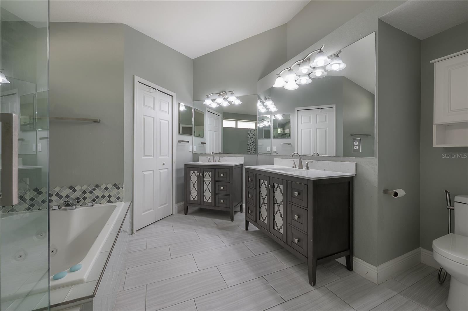 WESTCHASE SEC 225,227,229 - Residential