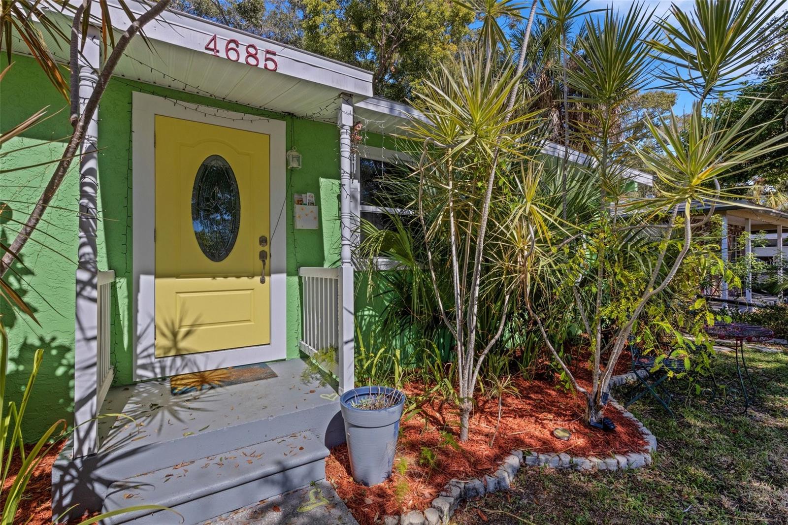 Welcome home! Fully fenced, 3 bedrooms, 2 bathrooms plus office space home is now available  for rent at amazing price! Home offer gorgeous, private lush backyard with a fire pit, fountain and a nice back deck perfect entertaining, inside laundry room and more. Home is located within 15 minutes walk to downtown Gulfport! 10 minutes drive to downtown St.Pete, 15 minutes to the beach, 5 minutes to the bike trail, 15 minutes walk to Bayou park and minutes to boat & kayak ramp.