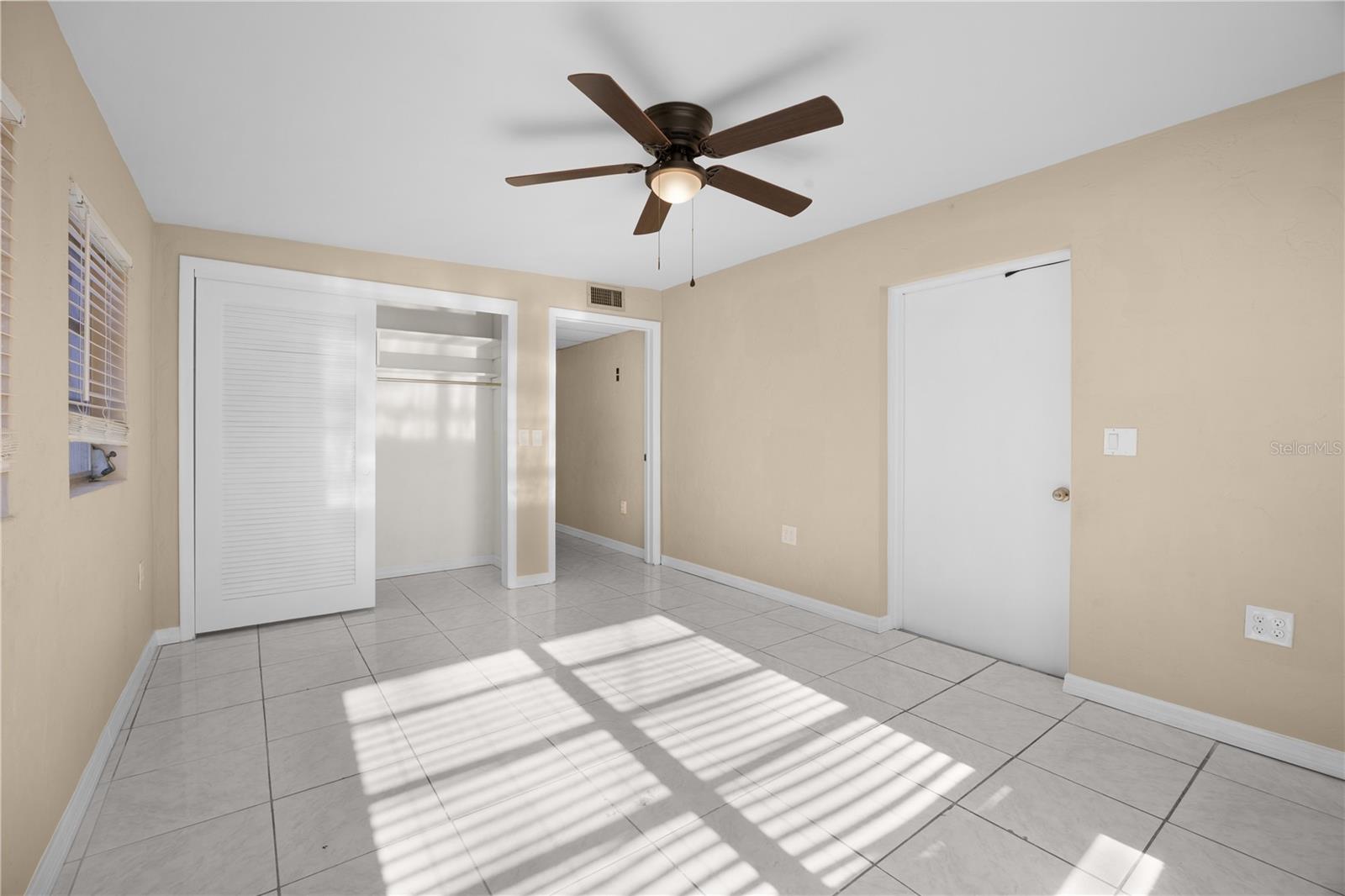 BERTS BAYSHORE MANOR - Residential