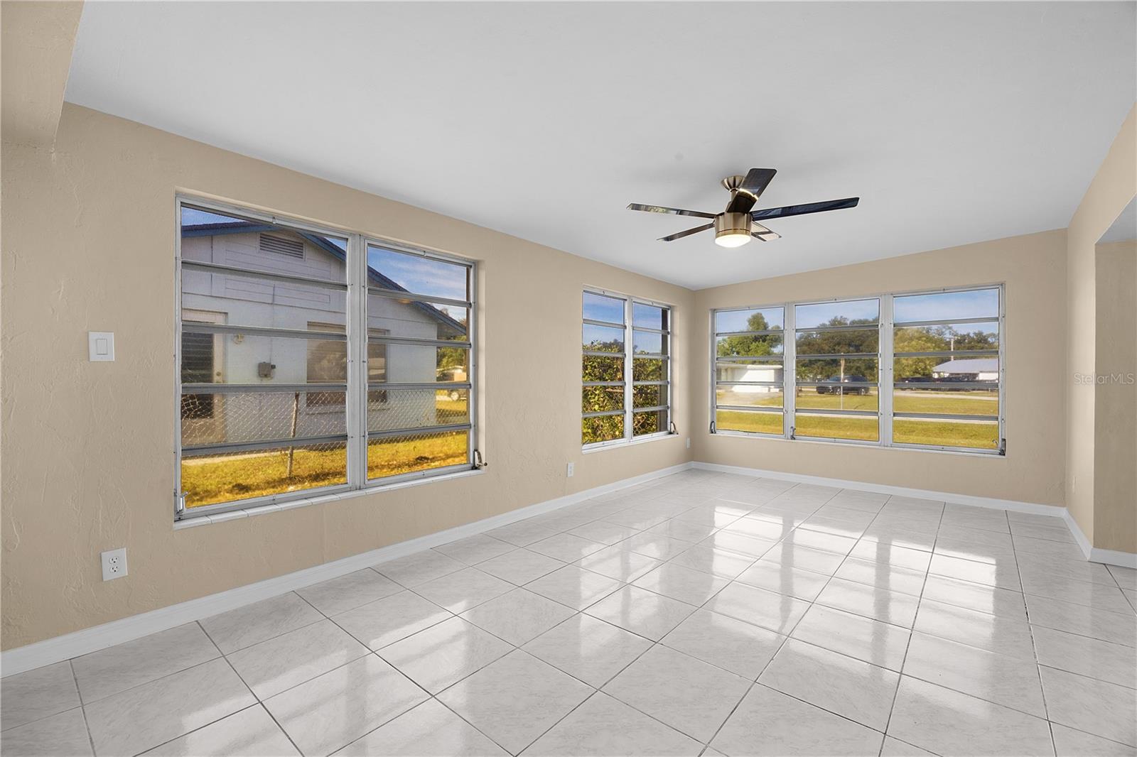 BERTS BAYSHORE MANOR - Residential