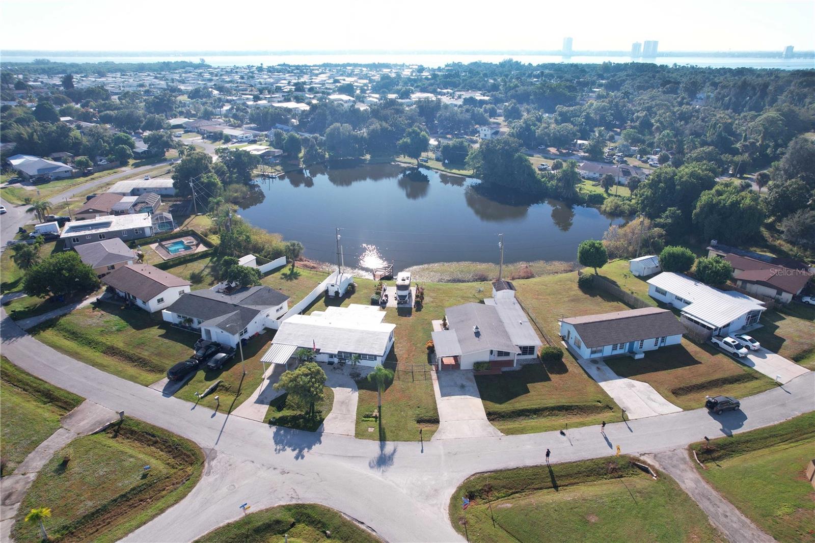BERTS BAYSHORE MANOR - Residential