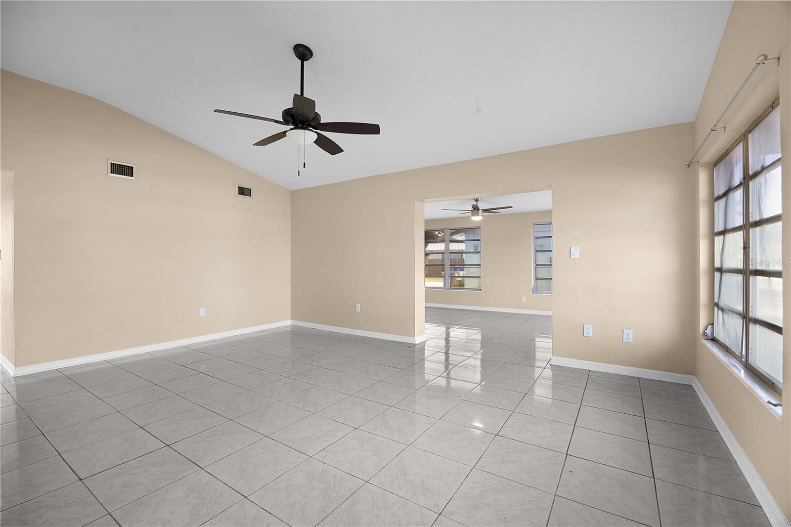 BERTS BAYSHORE MANOR - Residential