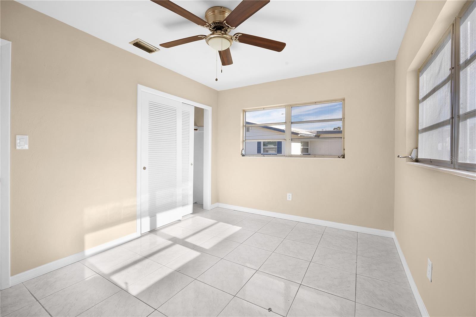 BERTS BAYSHORE MANOR - Residential