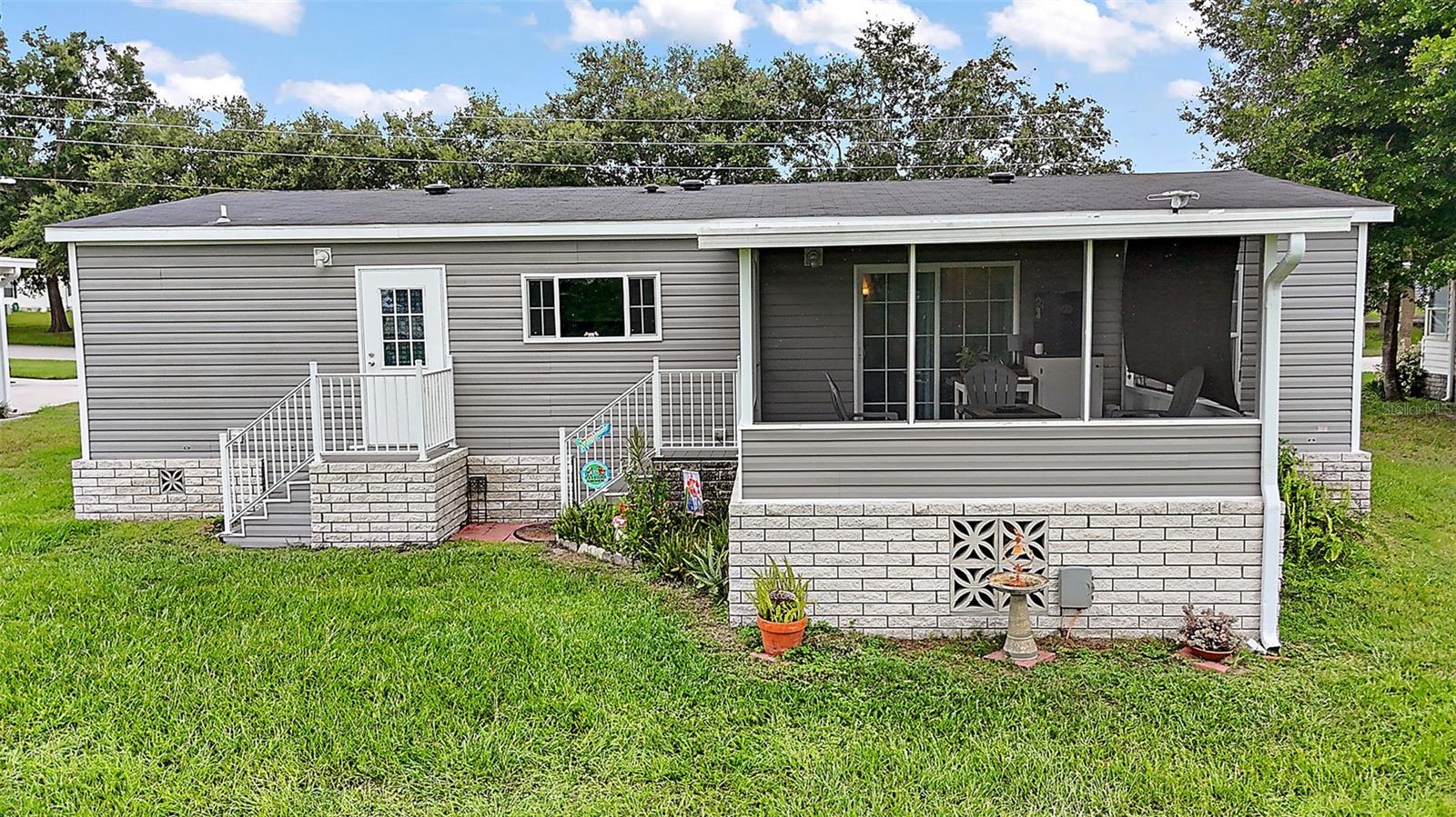 ZELLWOOD STATION - Residential