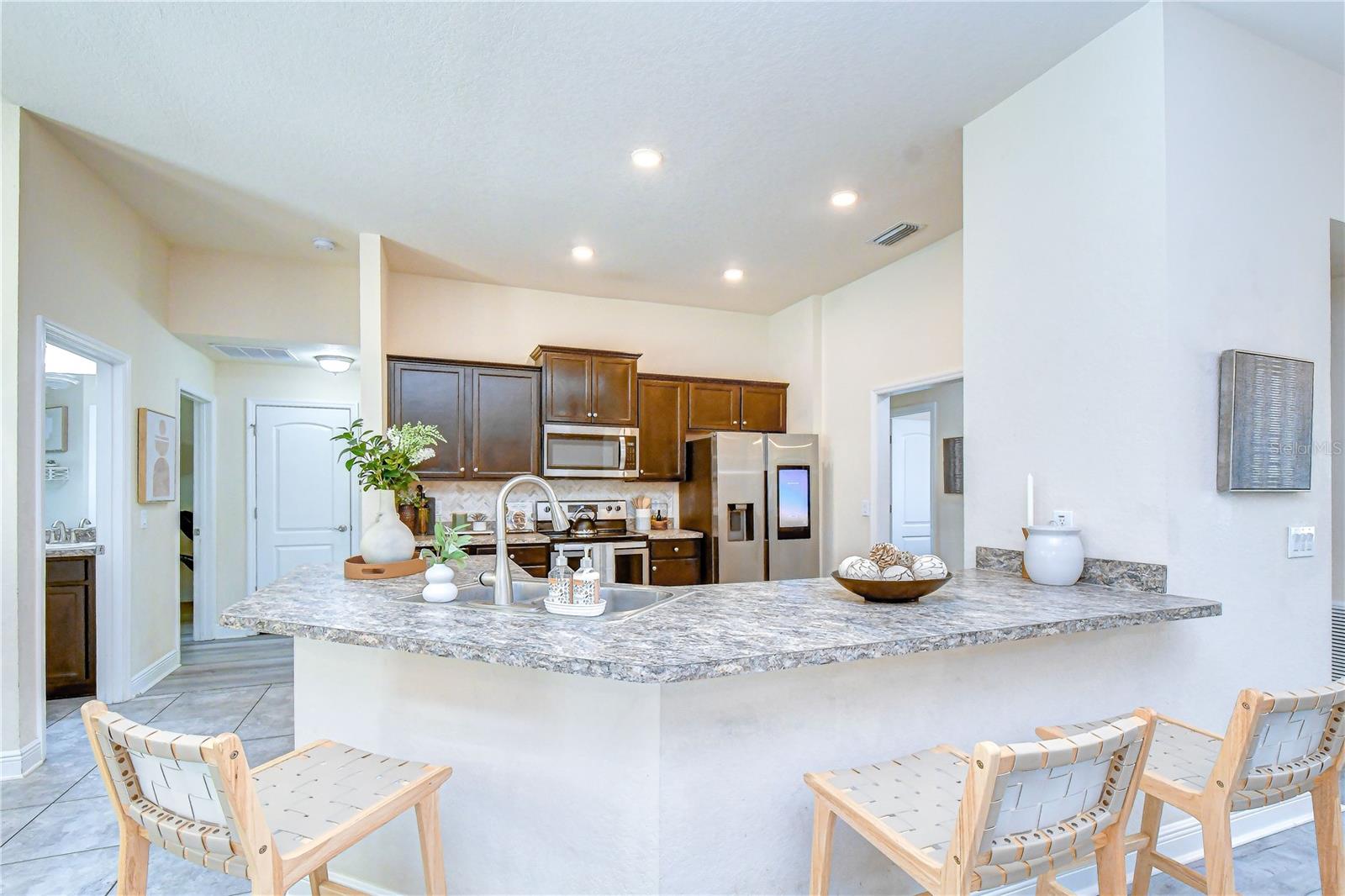 PLANTATION PALMS - Residential