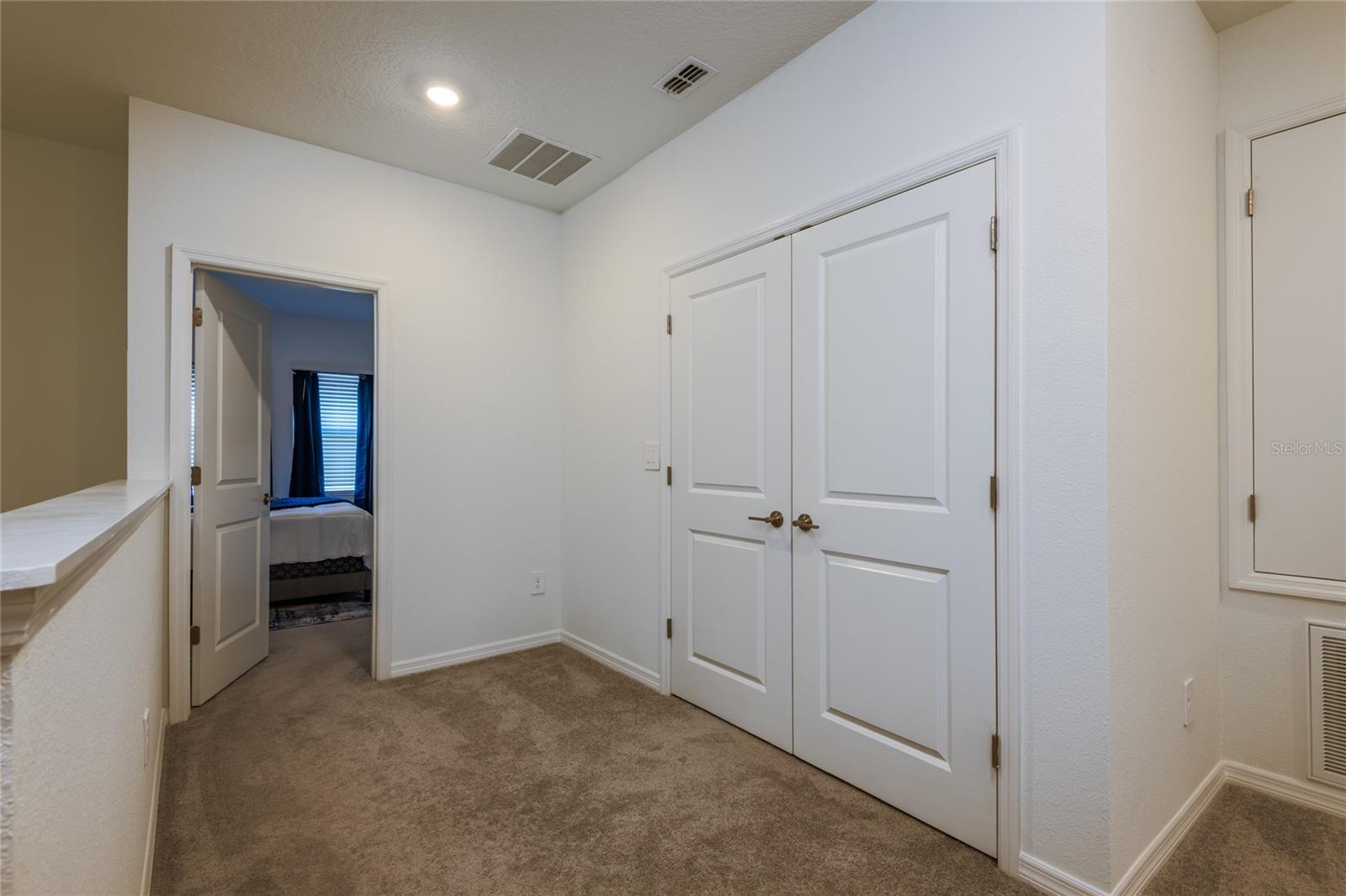 TOWNES OF CROSS CREEK - Residential