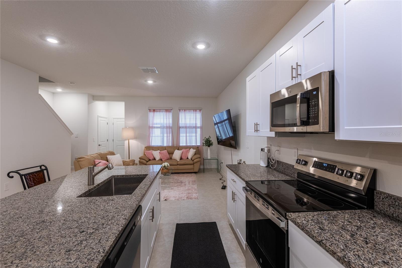 TOWNES OF CROSS CREEK - Residential