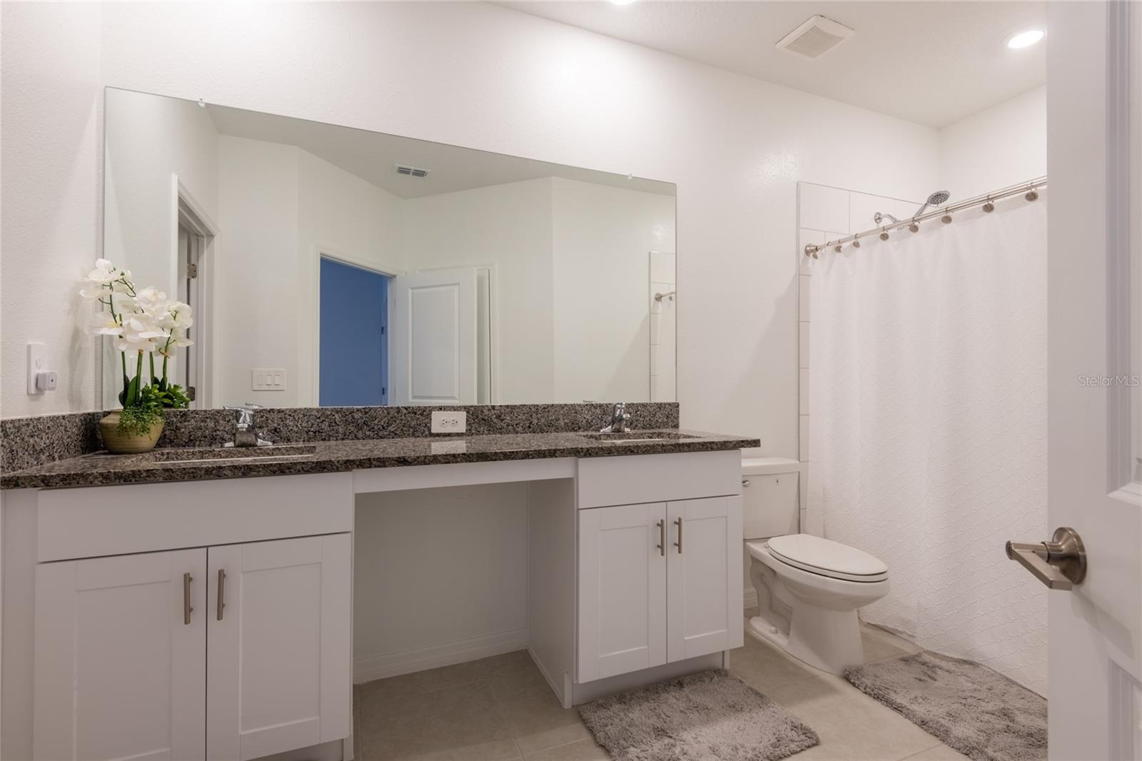 TOWNES OF CROSS CREEK - Residential