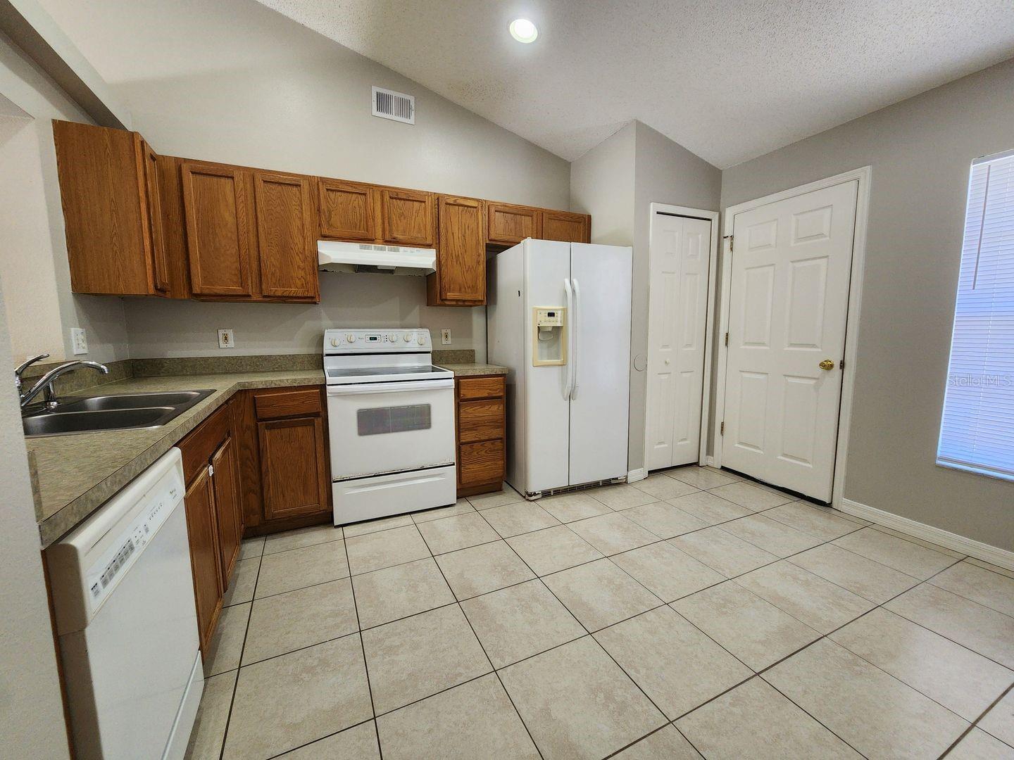 POINCIANA NBRHD 4 VILLAGE 7 - Residential Lease