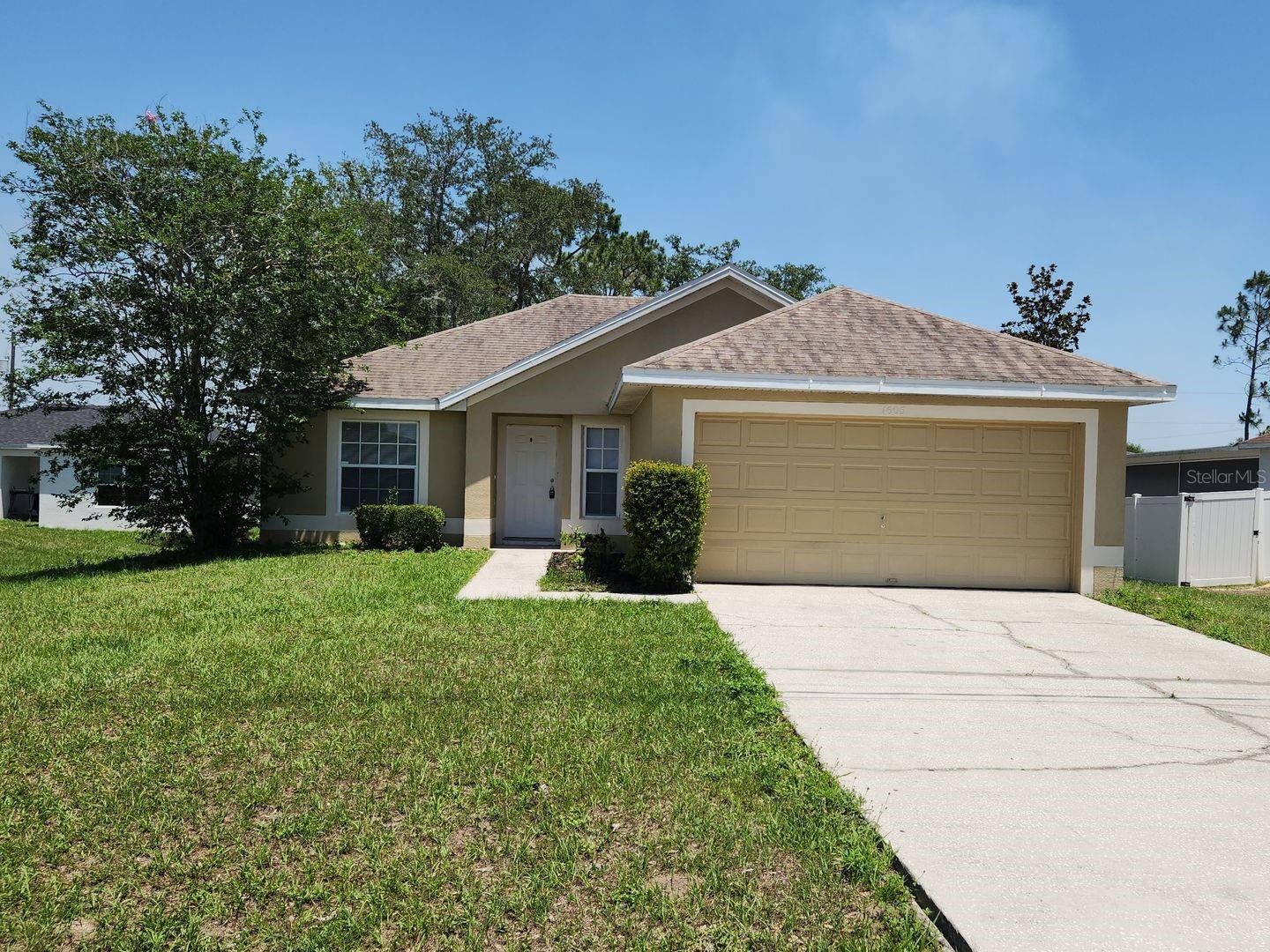 Virtually Staged. Beautiful & Spacious 3-Bed Home in Peaceful Kissimmee Neighborhood!

Welcome to 1605 Redfin Dr., a charming and well-maintained home offering comfort, space, and style in one of Kissimmee’s most tranquil communities. This lovely property features 3 spacious bedrooms and 2 bathrooms, an open-concept living area, and a bright kitchen perfect for both everyday living and entertaining.

Enjoy the Florida lifestyle with a generous backyard, ideal for weekend barbecues, gardening, or simply unwinding after a long day. Conveniently located near schools, shopping, dining, and just a short drive to major highways, this home blends peaceful living with easy access to everything you need.

Whether you're a first-time renter, a growing family, or looking for a fresh start, this home checks all the boxes. Schedule your private tour today and make 1605 Redfin Dr. your next home!