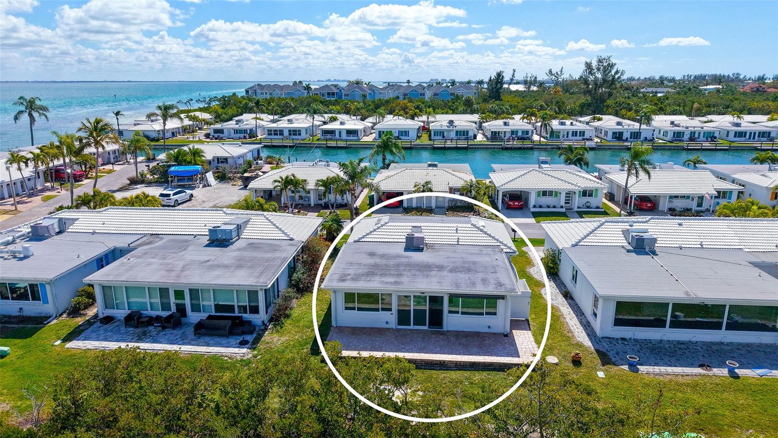 SPANISH MAIN YACHT CLUB - Residential