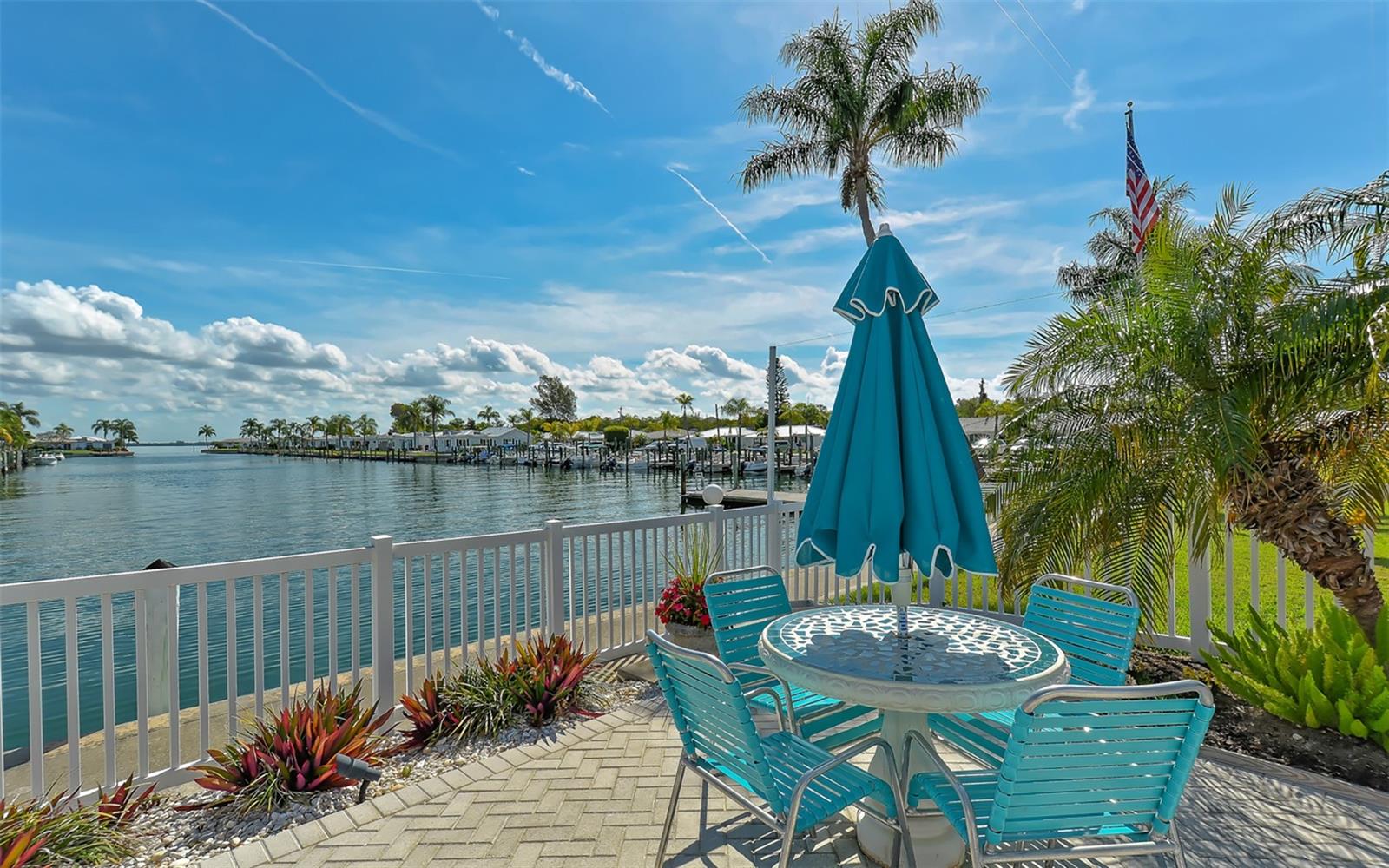 SPANISH MAIN YACHT CLUB - Residential