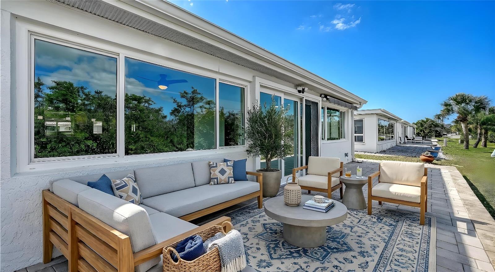 SPANISH MAIN YACHT CLUB - Residential