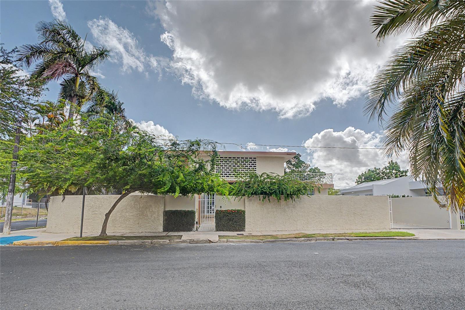 URB UNIVERSITY GARDENS - Residential Income