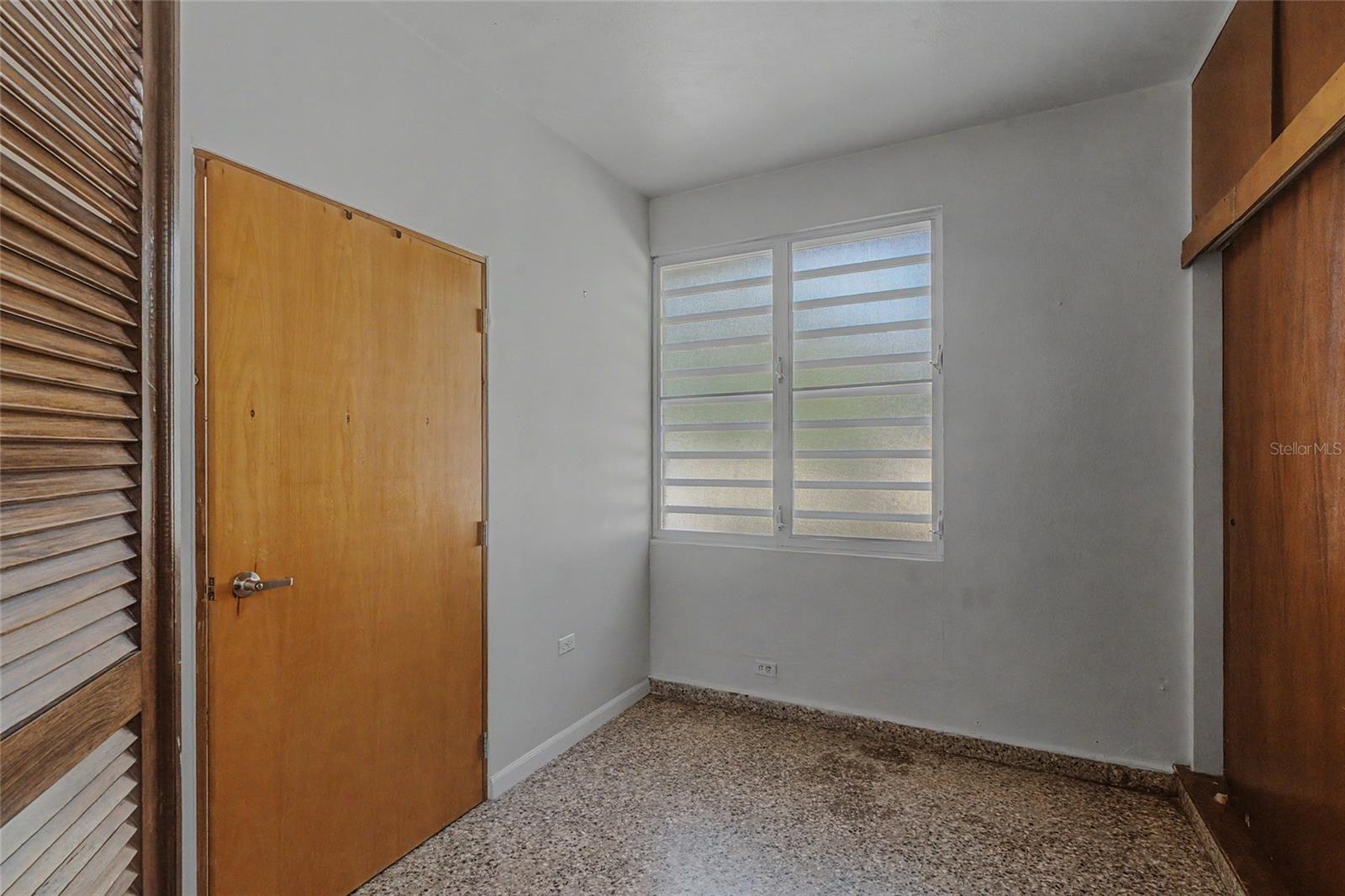 URB UNIVERSITY GARDENS - Residential Income