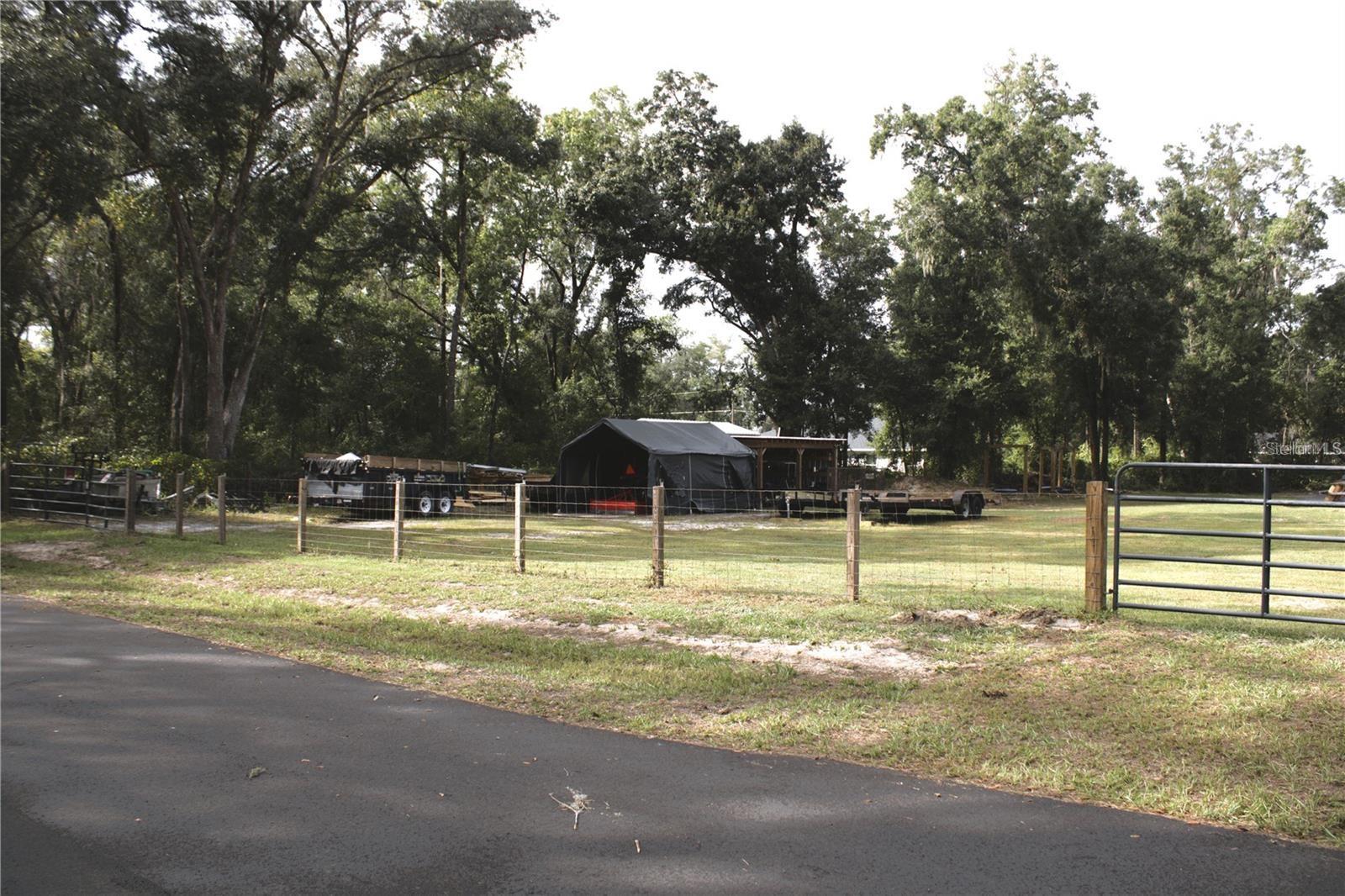 DUNNELLON OAKS - Residential