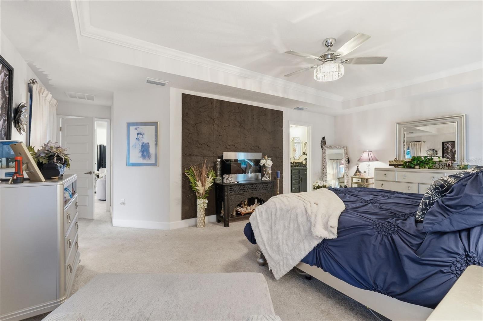 SUMMER CHASE - Residential