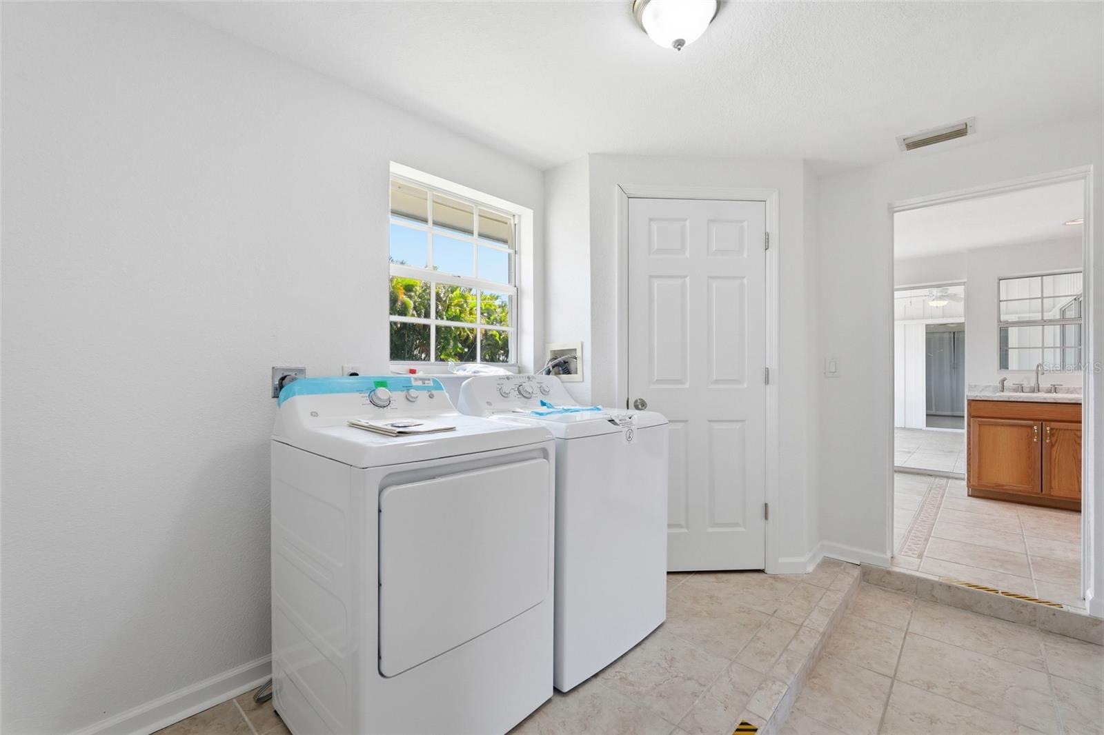 CHARLOTTE PARK - Residential