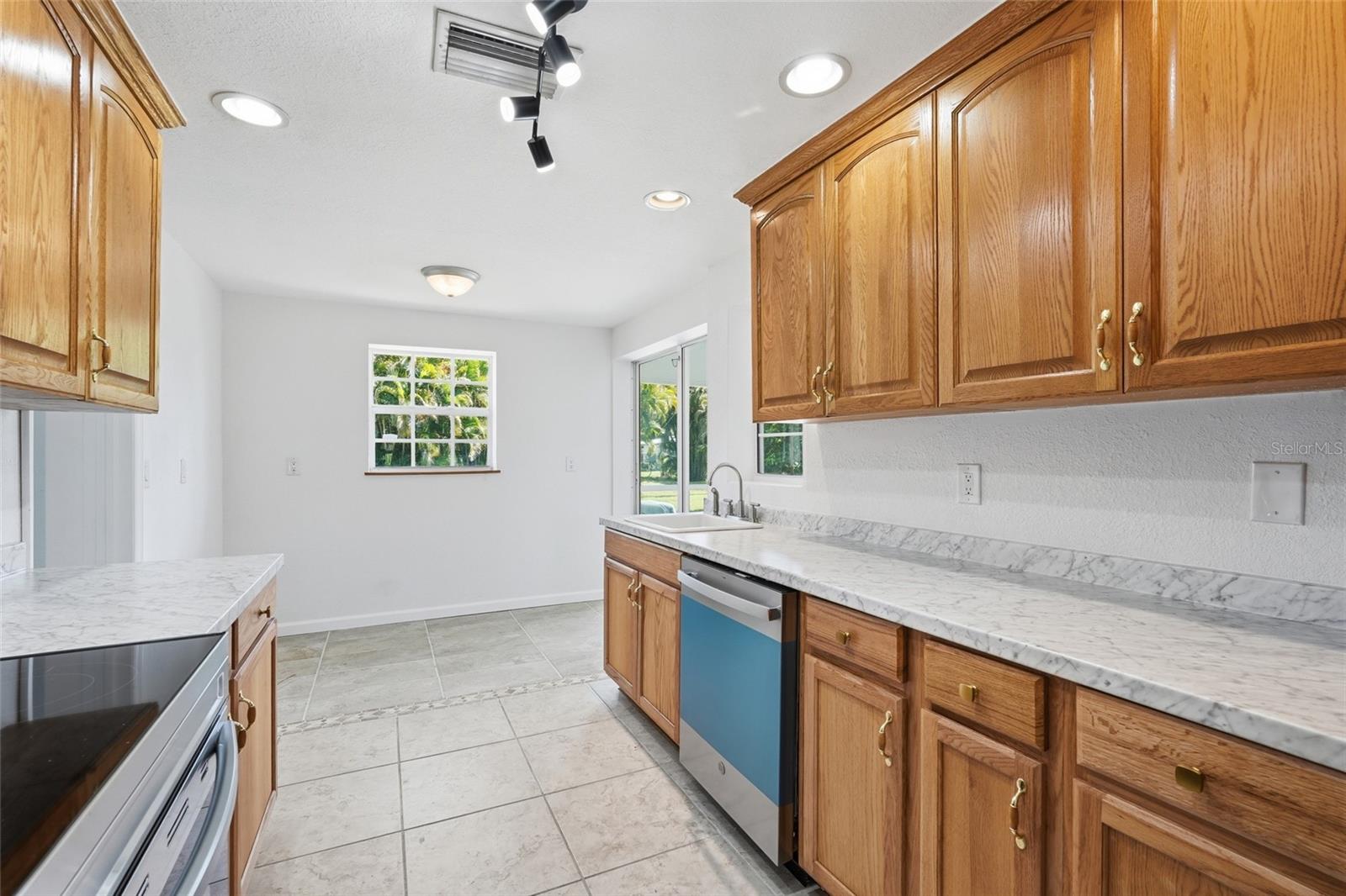 CHARLOTTE PARK - Residential