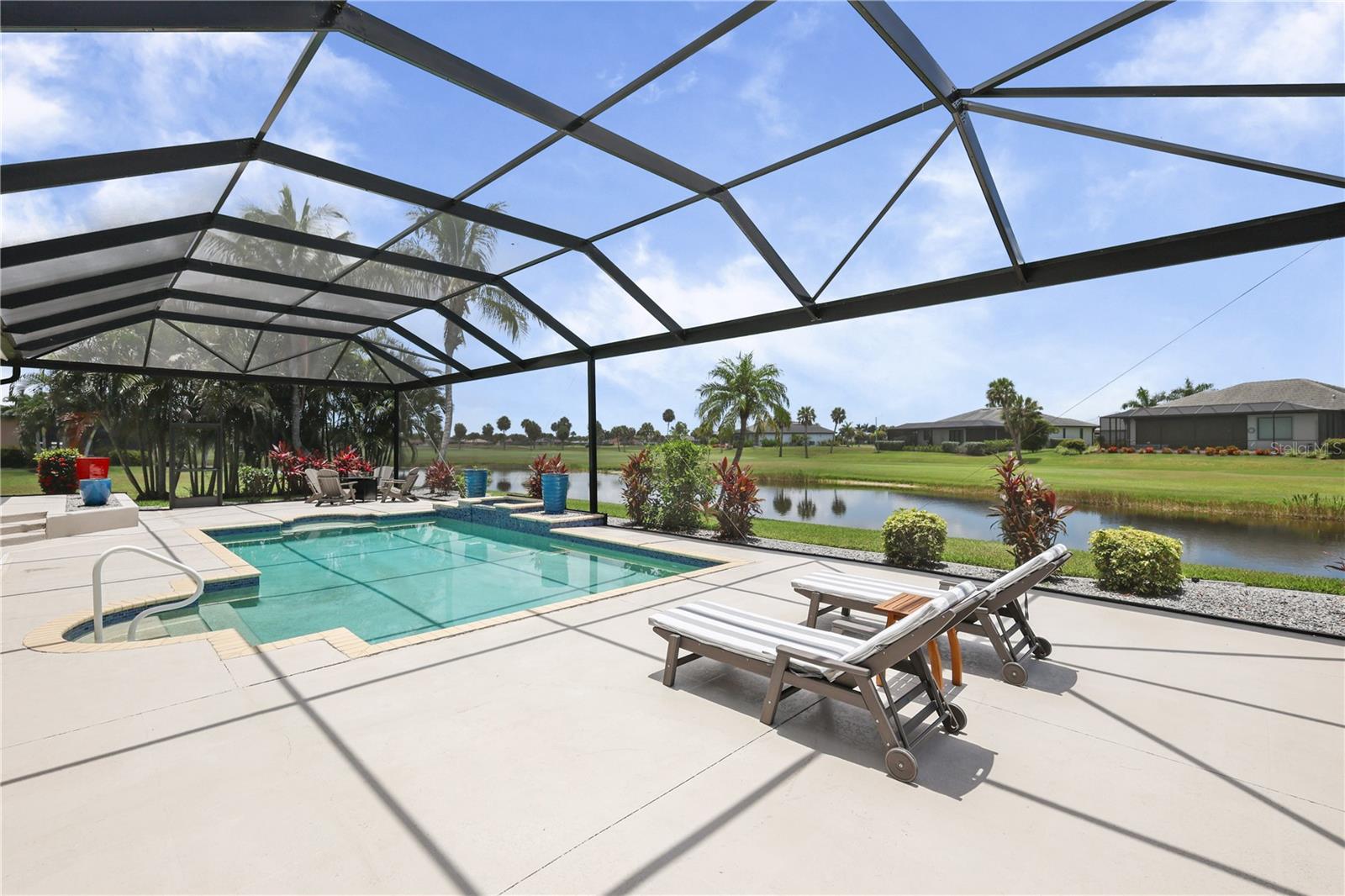 ROYAL TEE COUNTRY CLUB ESTATES - Residential