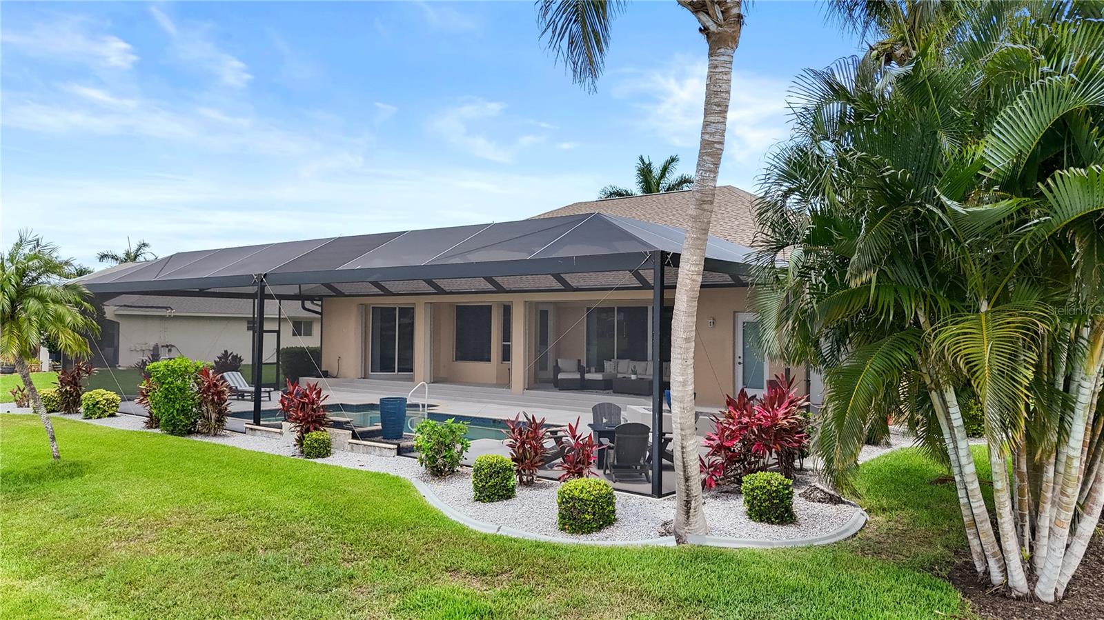 ROYAL TEE COUNTRY CLUB ESTATES - Residential