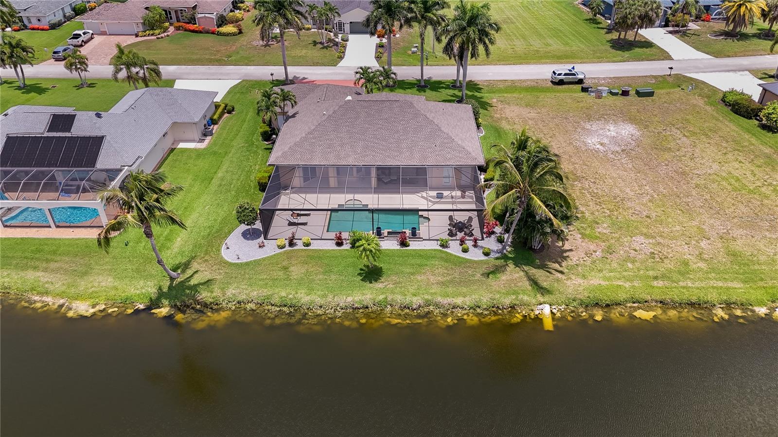 ROYAL TEE COUNTRY CLUB ESTATES - Residential