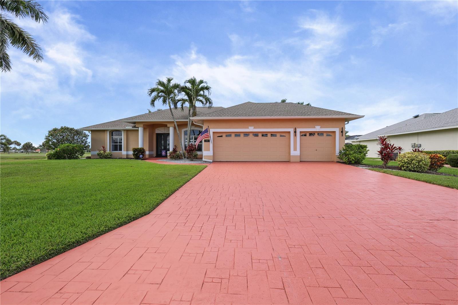 ROYAL TEE COUNTRY CLUB ESTATES - Residential