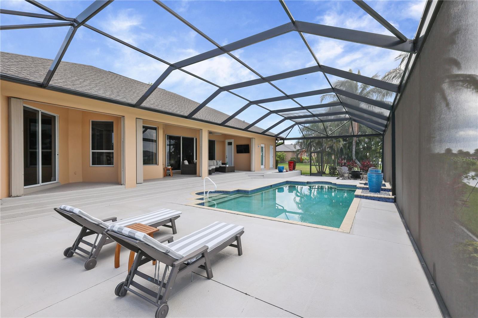 ROYAL TEE COUNTRY CLUB ESTATES - Residential