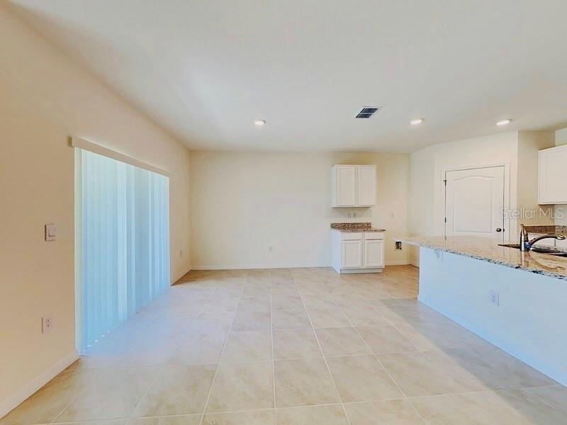 SUNCREST - Residential Lease