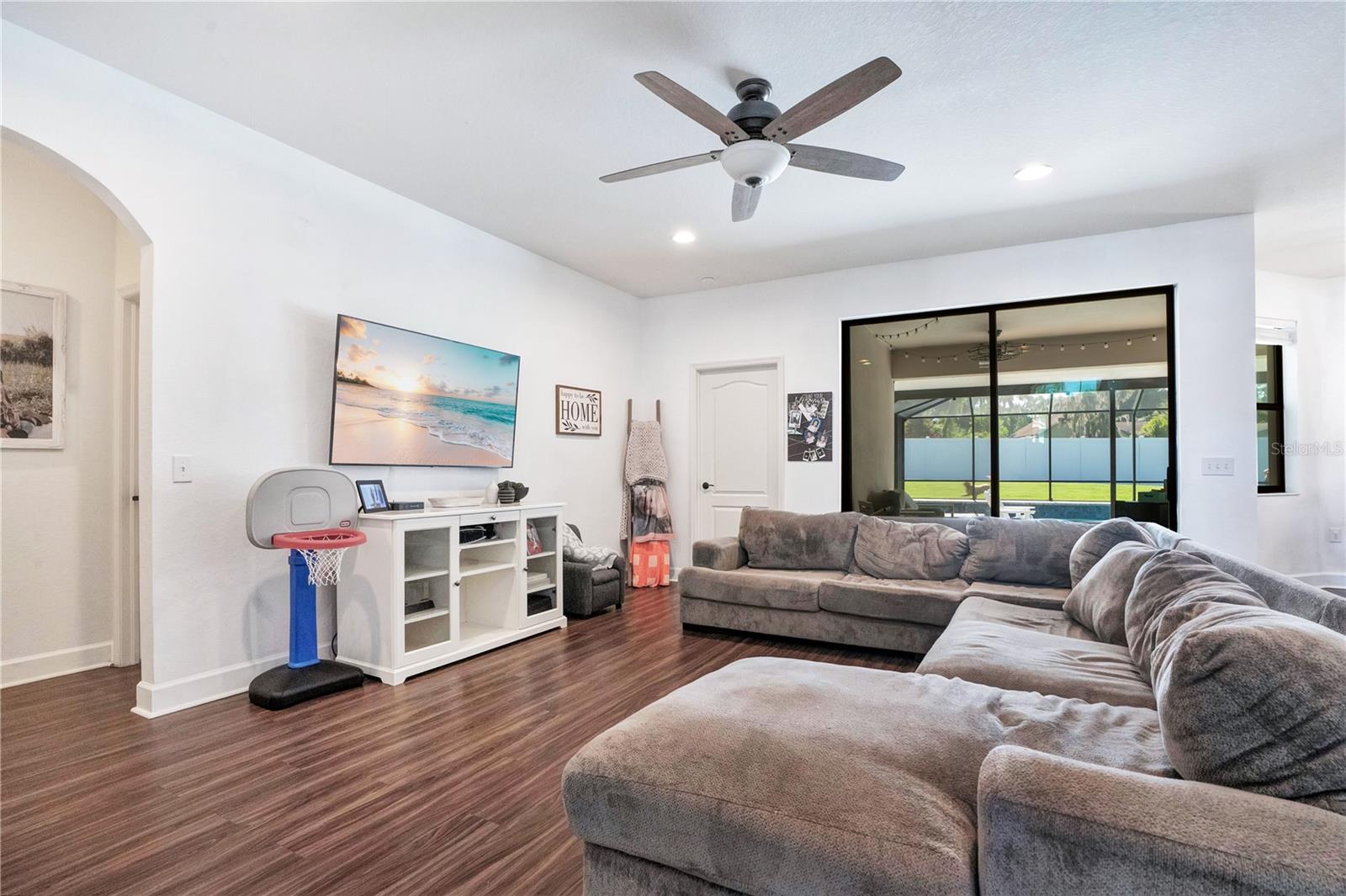 HERITAGE WOODS - Residential