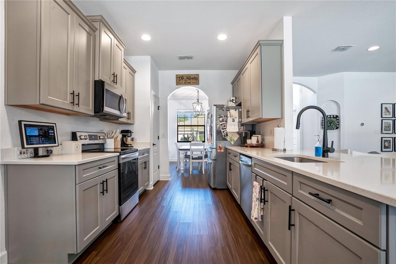 HERITAGE WOODS - Residential