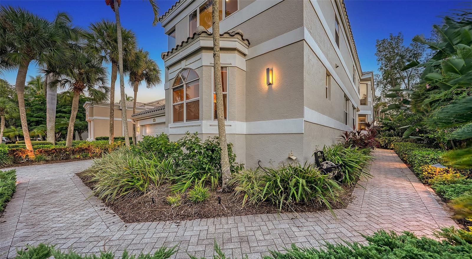 QUEENS HARBOUR - Residential