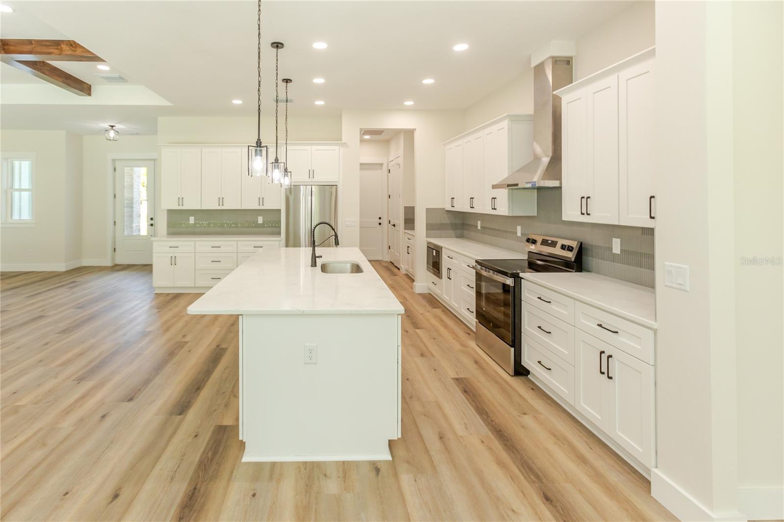 ROYAL HIGHLANDS - Residential