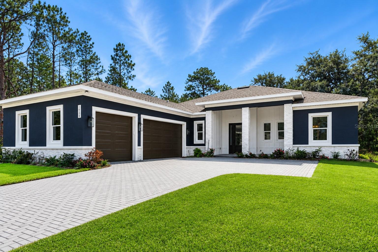ROYAL HIGHLANDS - Residential