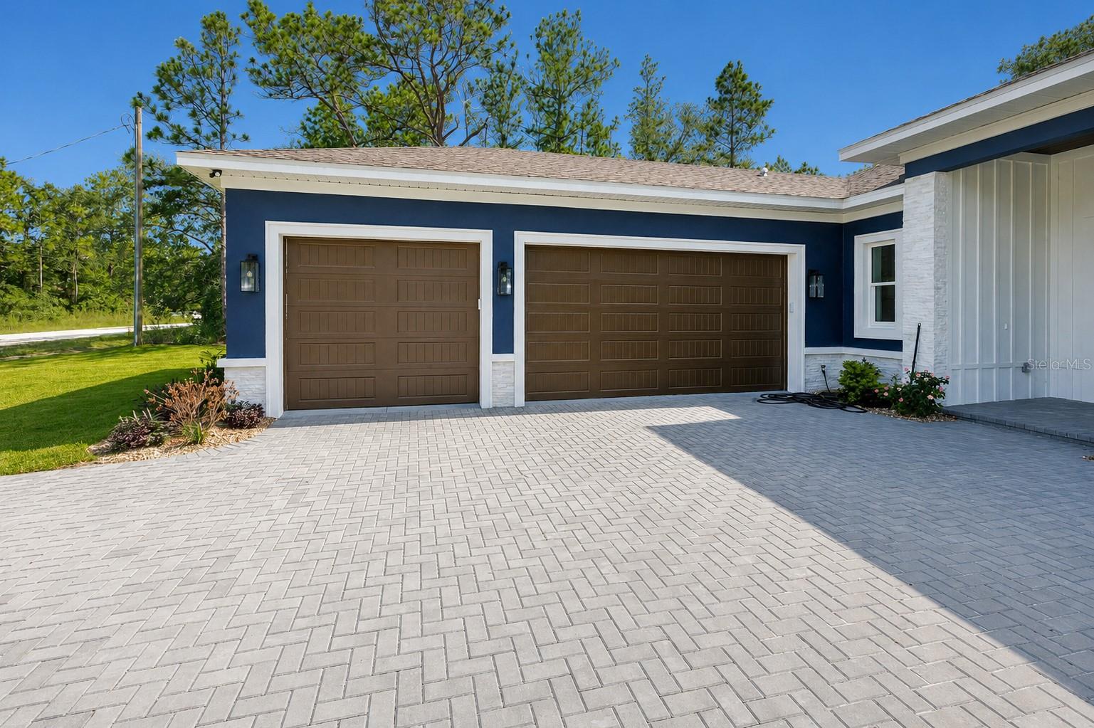 ROYAL HIGHLANDS - Residential