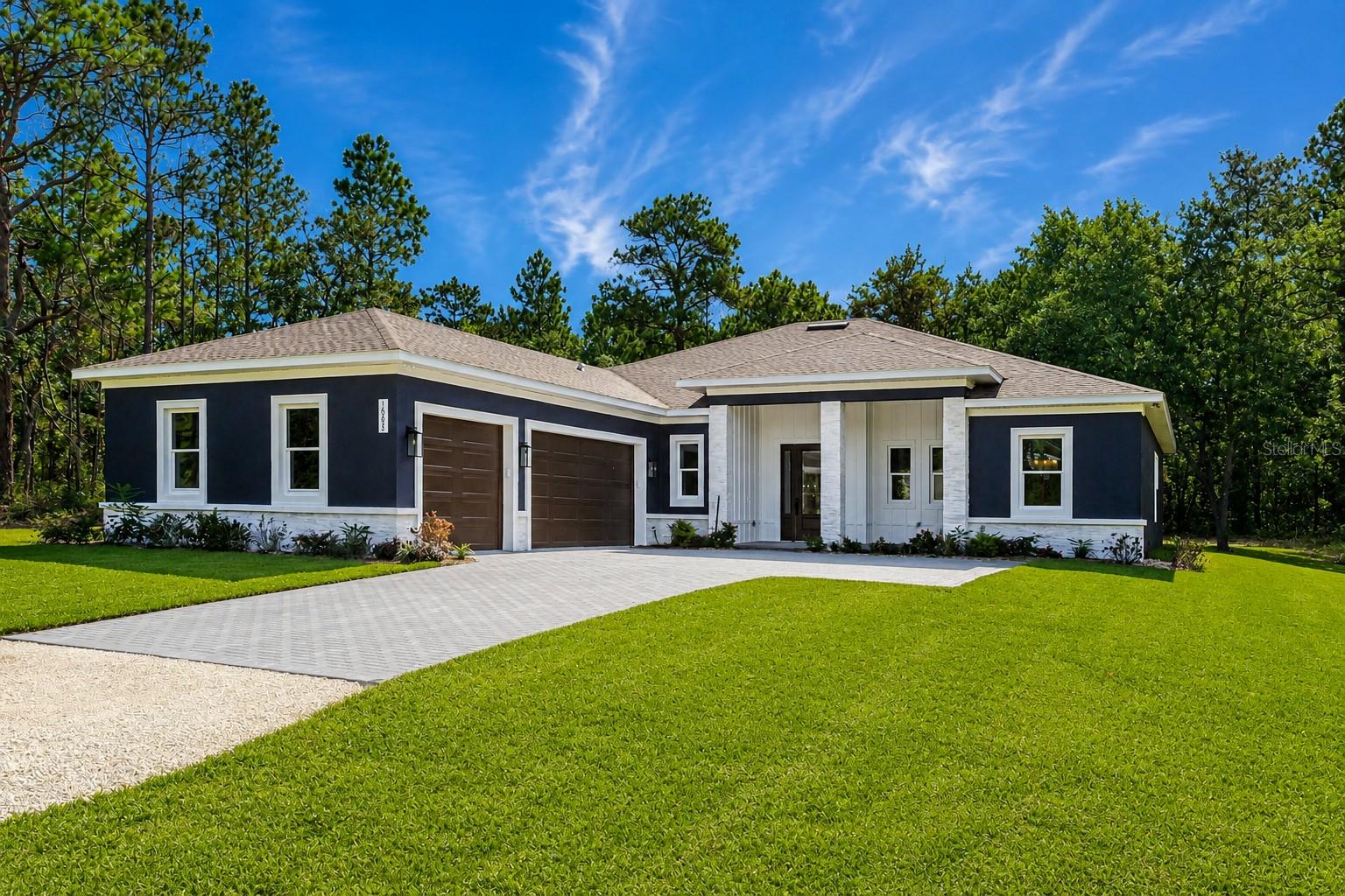 ROYAL HIGHLANDS - Residential